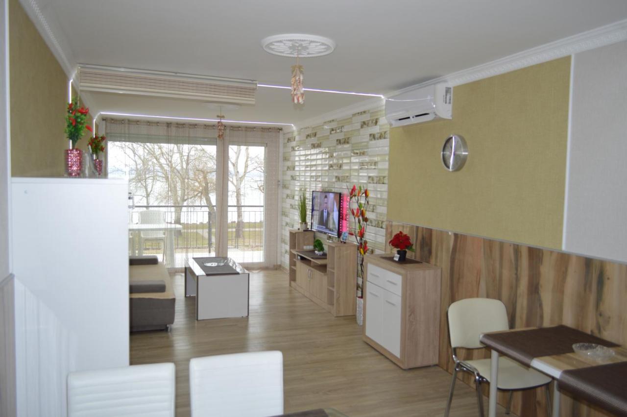 Siofok Ezuestpart Granada 2 Koezvetlen Vizparti Apartman 아파트 외부 사진