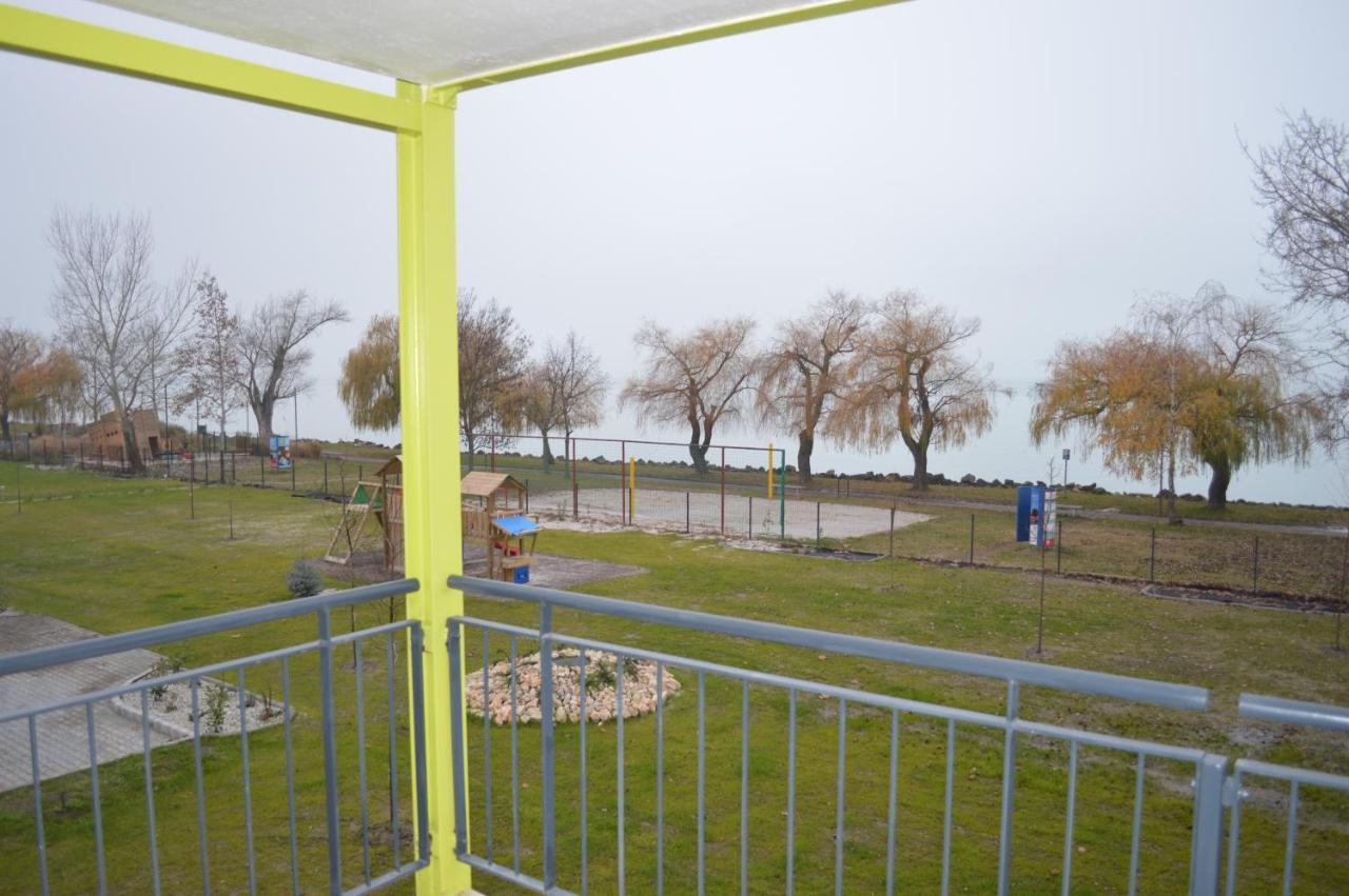 Siofok Ezuestpart Granada 2 Koezvetlen Vizparti Apartman 아파트 외부 사진